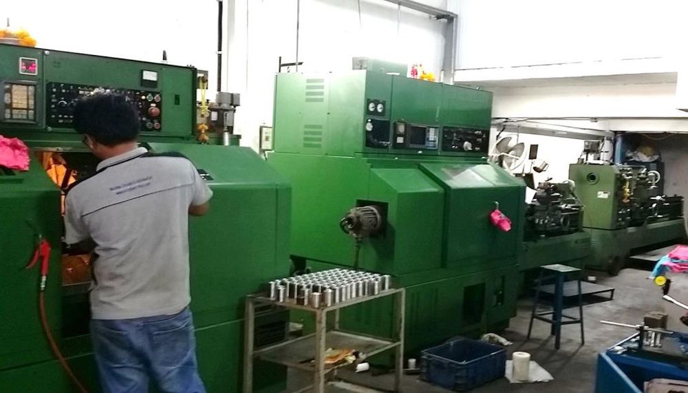 ไลน์เครื่องกลึง CNC ในโรงงาน NT Design Engineering